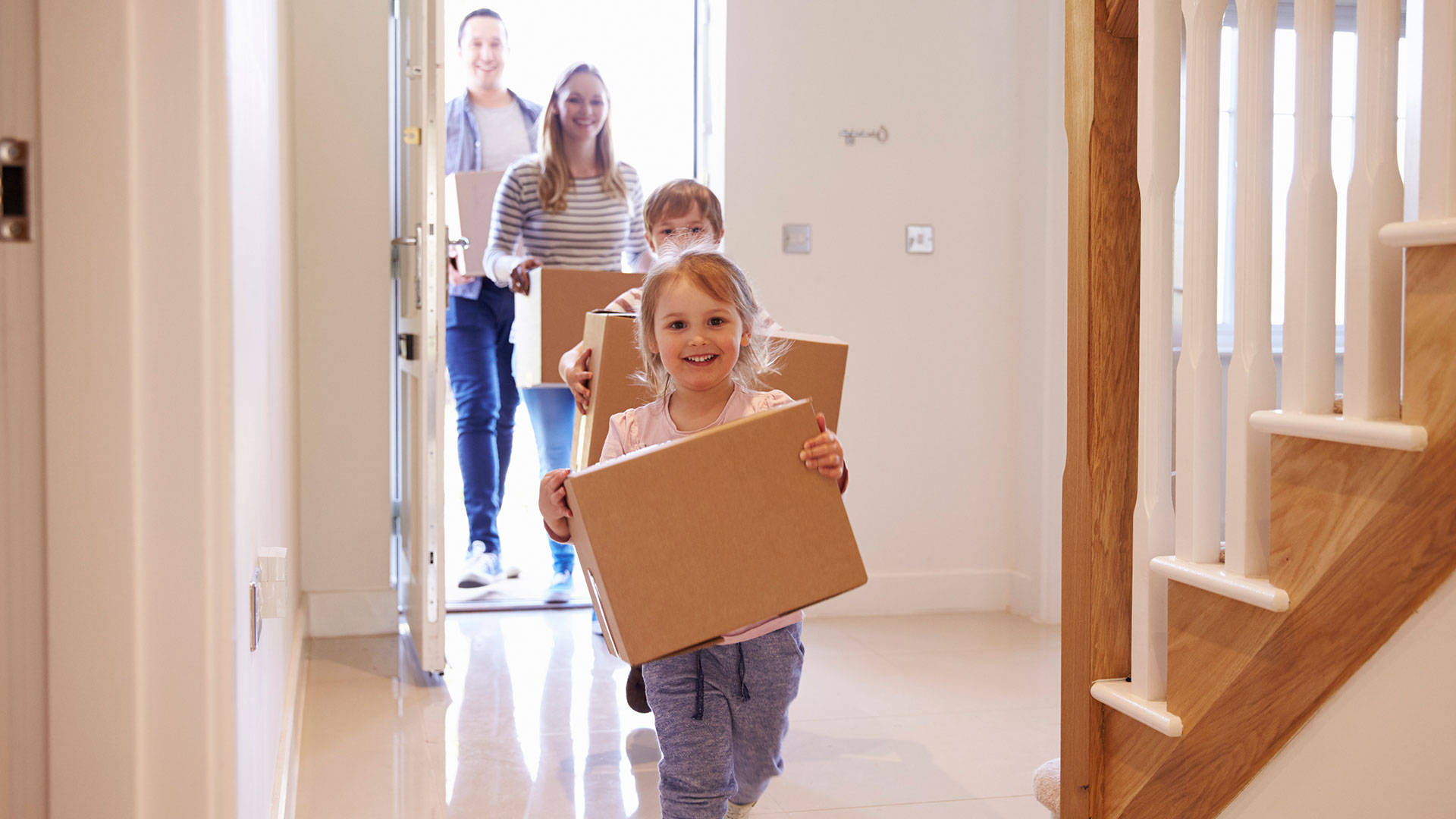 MOVE IN - MOVE OUT MessLess